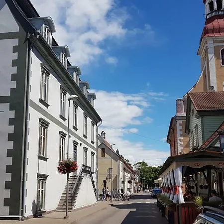 Kuninga 24 Old Town 페르누